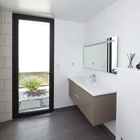 וילה D'architecte Avec Piscine Pour 6 Personnes Proche