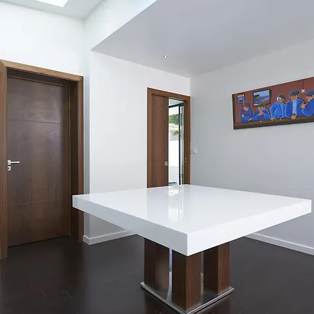 D'architecte Avec Piscine Pour 6 Personnes Proche וילה *