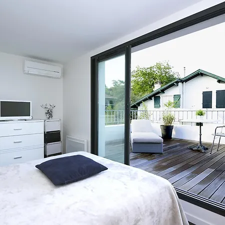 וילה D'architecte Avec Piscine Pour 6 Personnes Proche